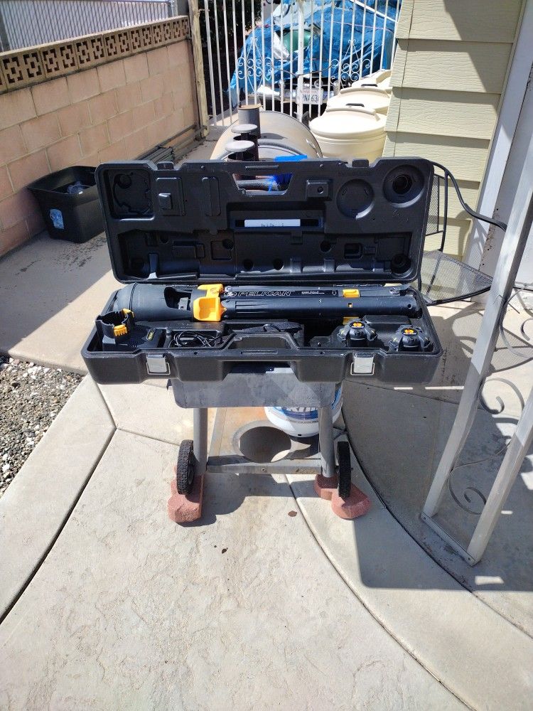 Pelican Work Lights