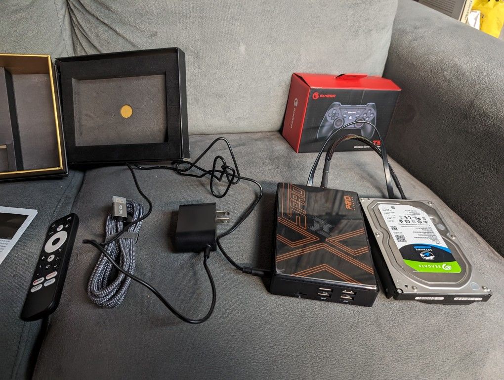 Super Console X5 Pro android emulation plug and play device w/ 4tb drive and controller