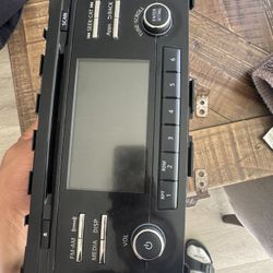 2015 Nissan Stock radio