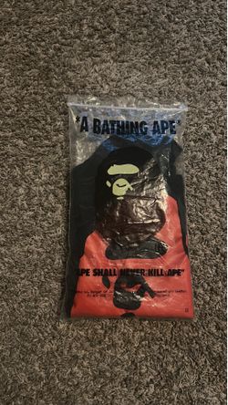 Black/red bape tee