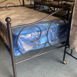 Daybed $170Frame only