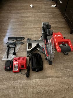 Milwaukee M18 FUEL Brushless Miter Saw Kit