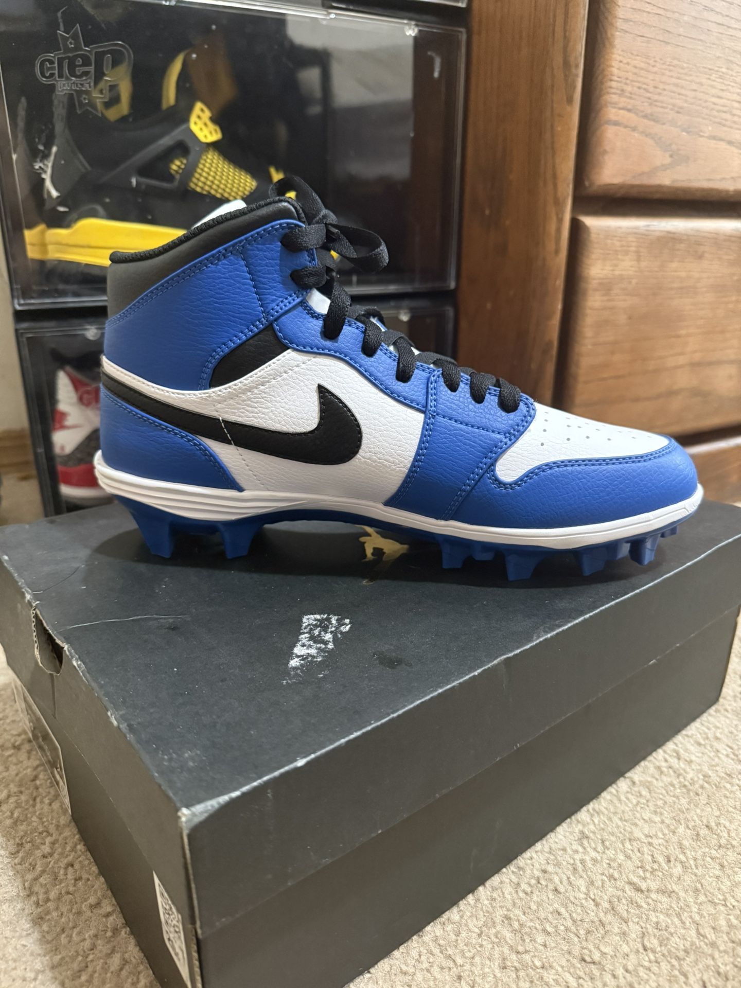 Jordan’s 1 Mid TD Cleat White Black Royal