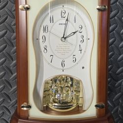 Seiko Mantle Clock 