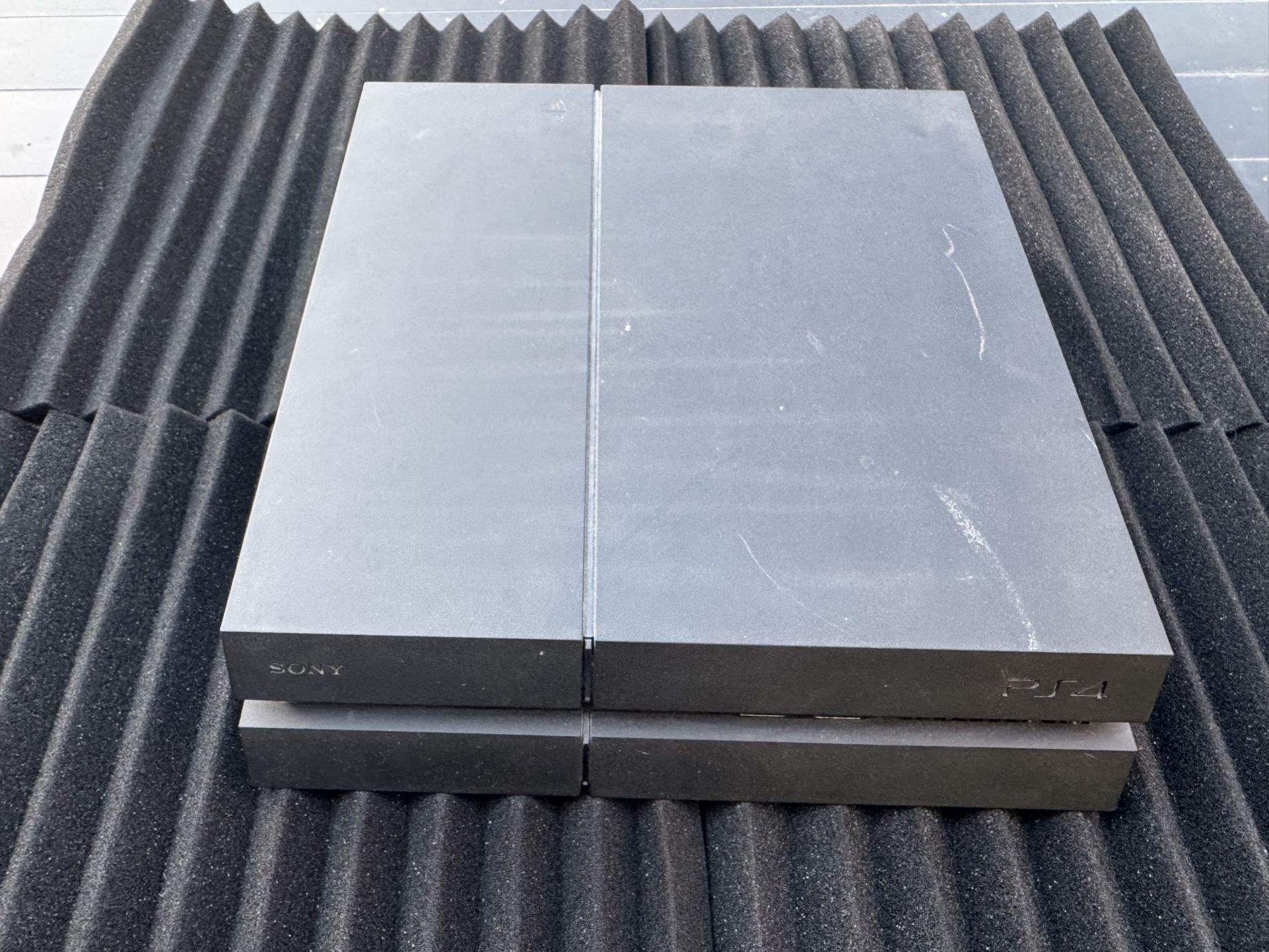 PS4 W/ 9 Games, 4 Controllers, & Charge Stands