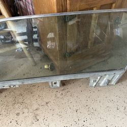 MUSTANG WINDOW 