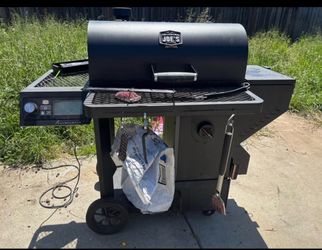 Self feeding bbq pit/ smoker