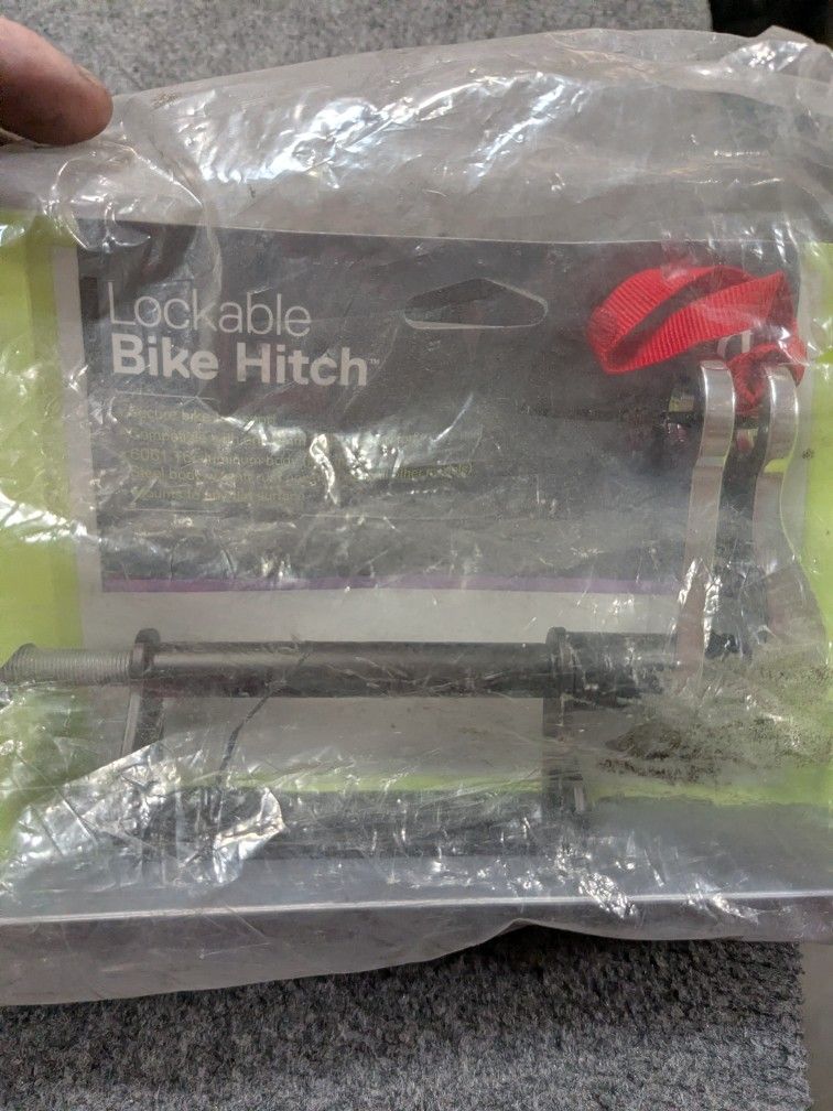 Lockable bikes hitch. 