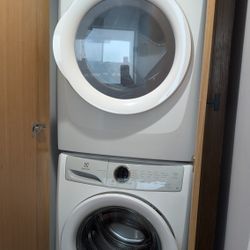 Electrolux Washer And Gas Dryer 