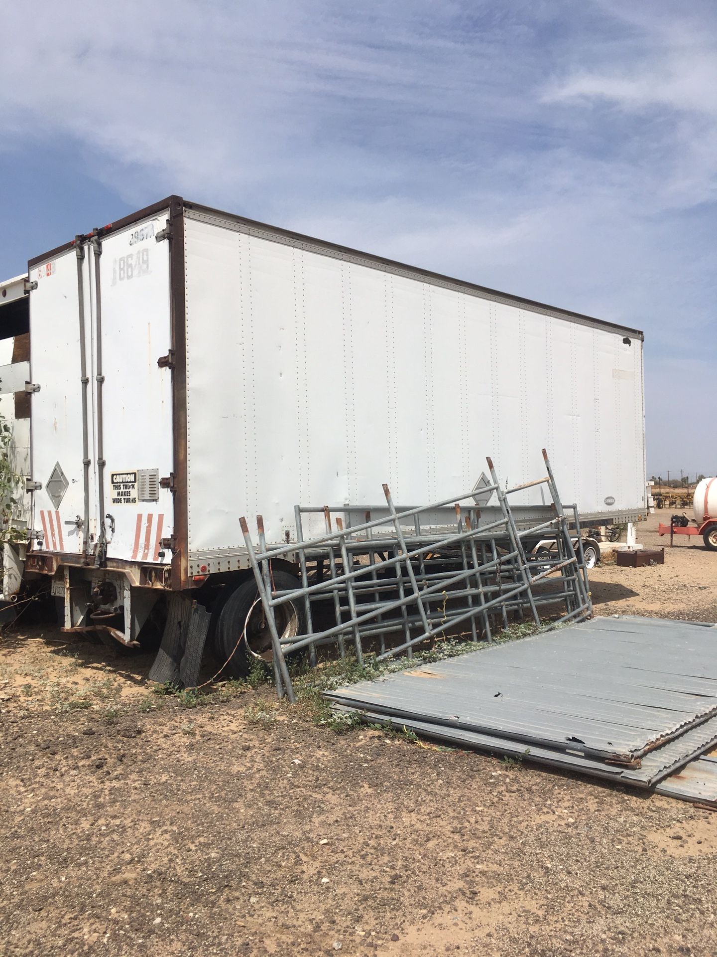 Container and Carriage