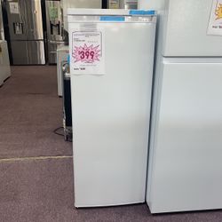 Freezer New Open Box And 1 Year Warranty 
