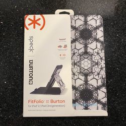 Speck FitFolio for iPad 2/3/4 with Sleep/Wake Function. Multiple stand angles VIEWING AND TYPING