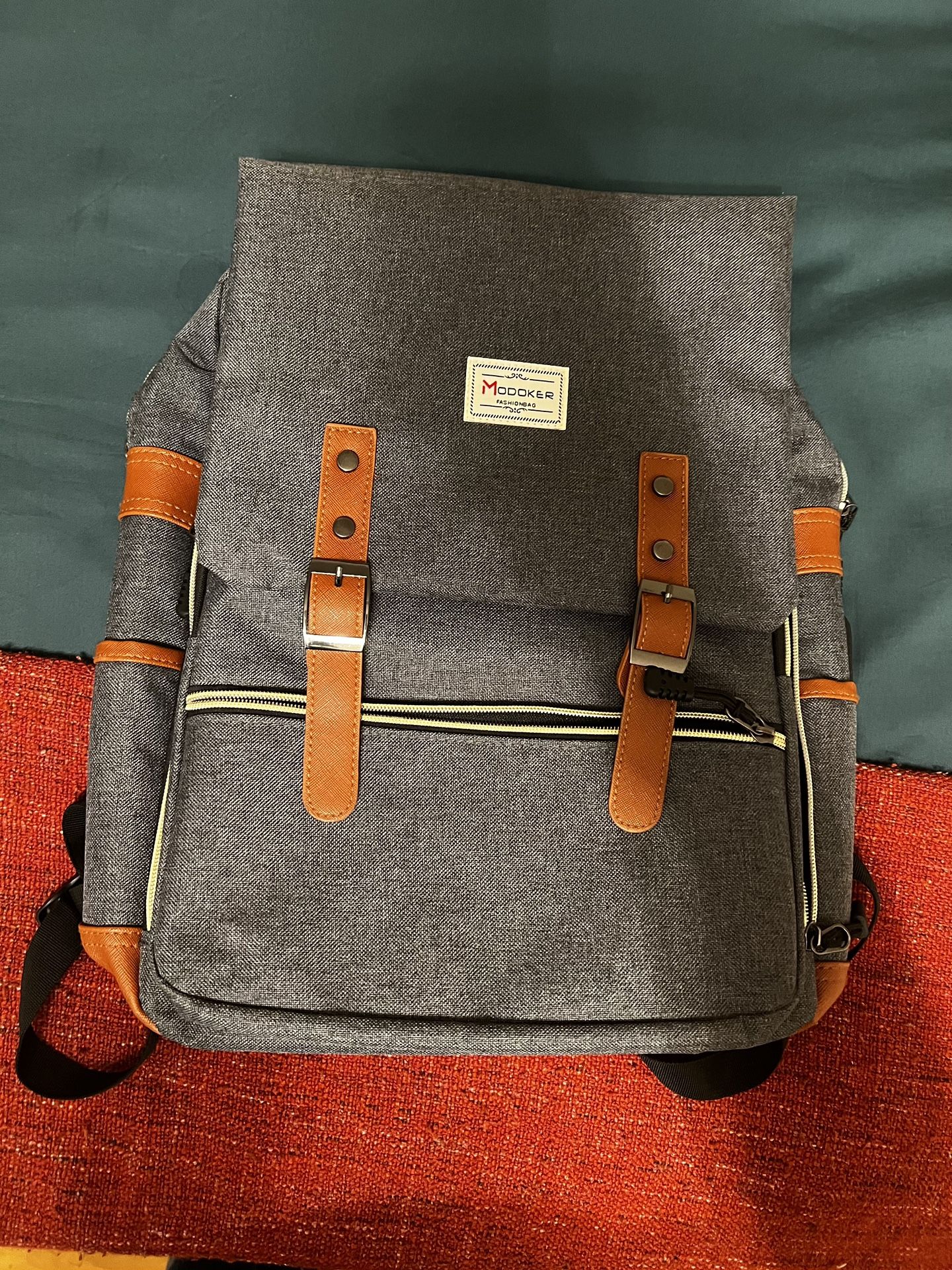 Mooker Backpack (Like New!)