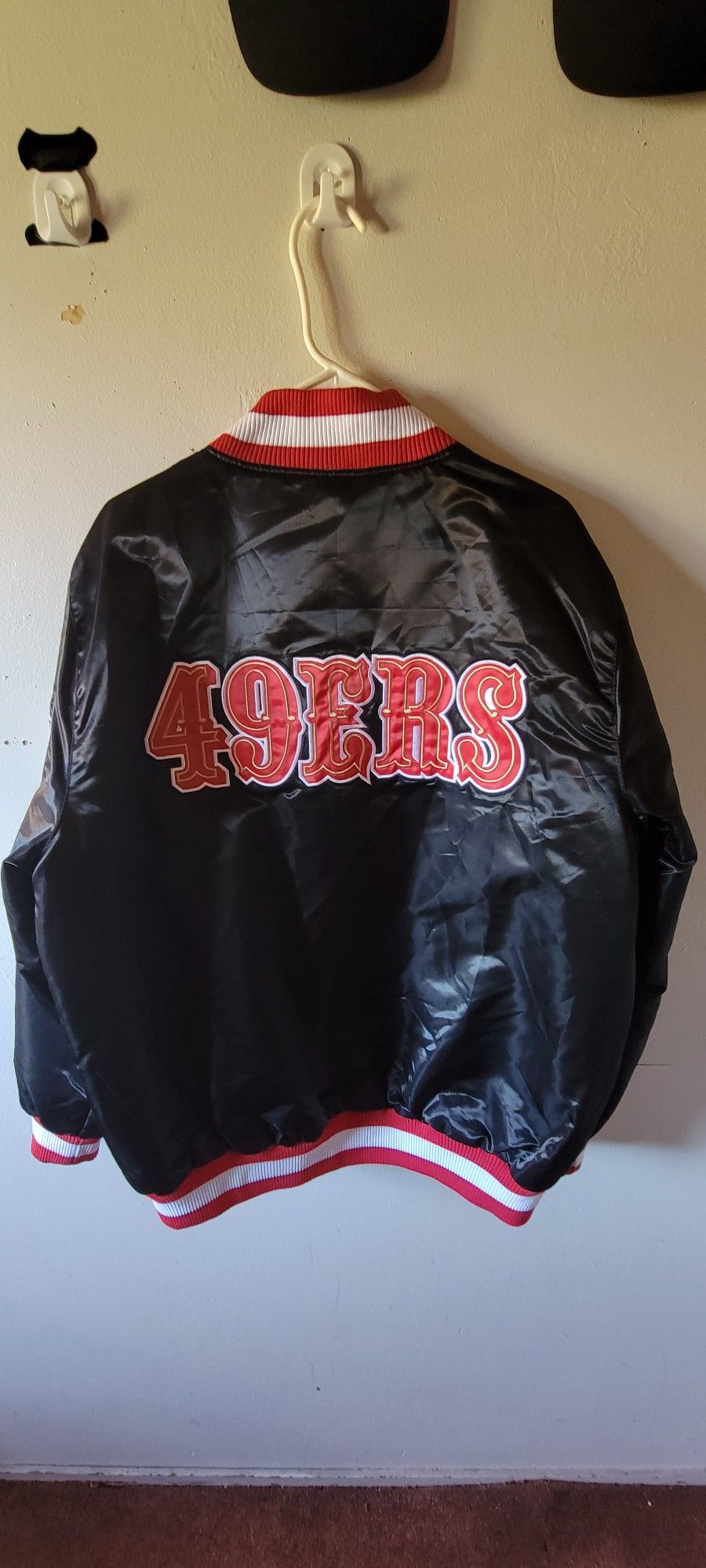 49ers Reversible Jacket 3XL for Sale in Fresno, CA - OfferUp