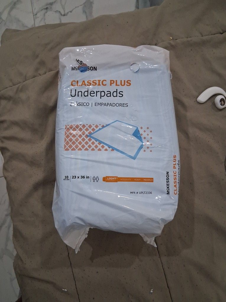 DISPOSABLE BED LINNERS
