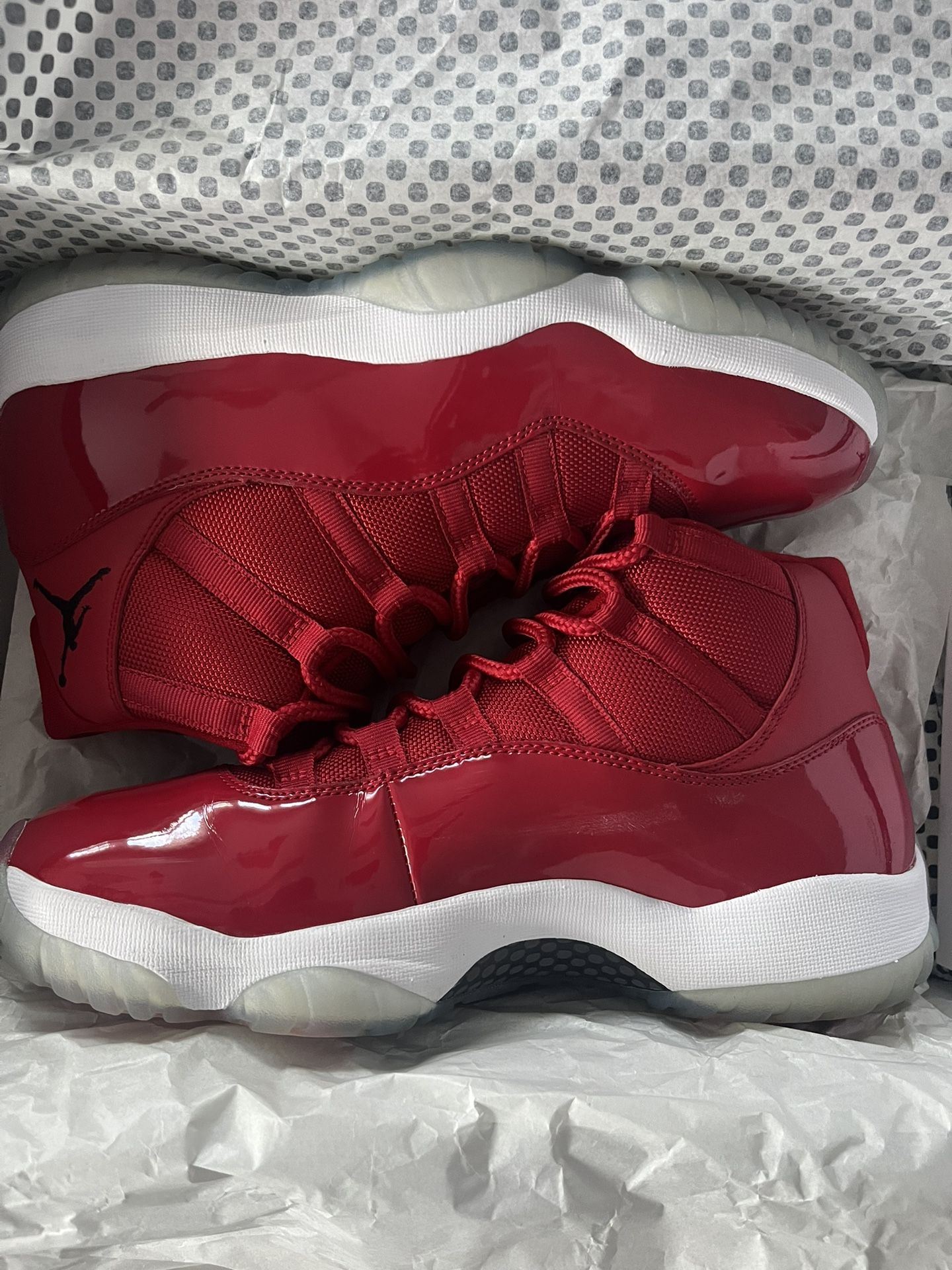 Jordan 11 “Win Like 96” Sz 9.5