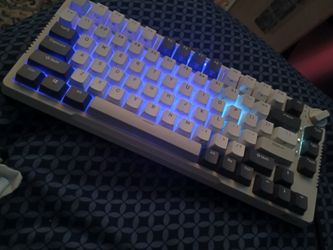 Royal Kludge Keyboard....H81