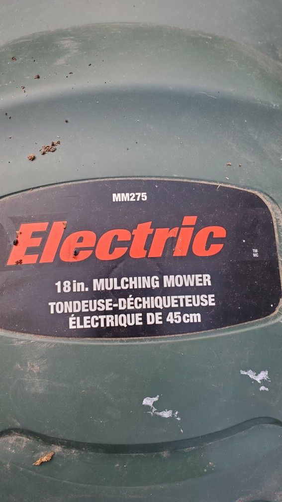 Black & Decker MM575 Lawn Hog 18-Inch 12 amp Electric Mulching Mower for  Sale in Oceanside, CA - OfferUp