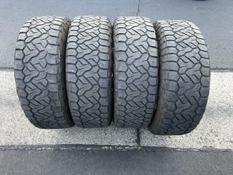 (4) 275/70R18 Nitto Recon Grappler A/T