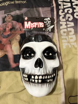 Misfits trick or treat studios mask