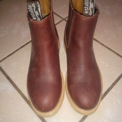 Man Boots Size 7