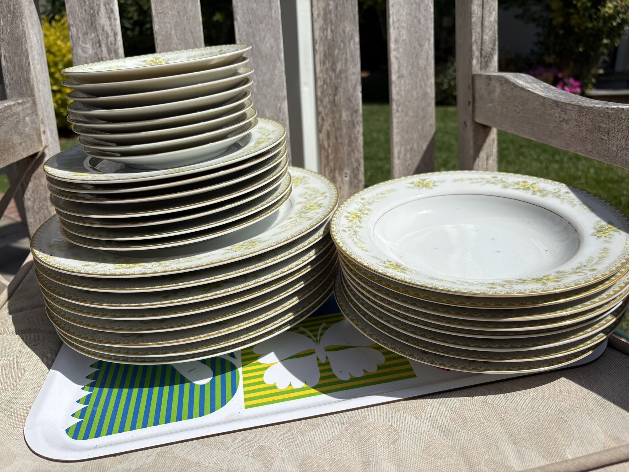 Mikasa Fine China Dish Set With Tea Cups