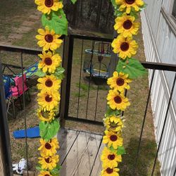 Homemade Sunflower Mirror With Lights. 