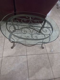 Bundle of Wrought Iron coffee table and entrance table in good condition