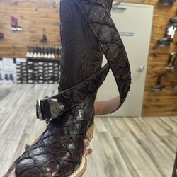 men’s brown fish boot