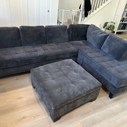 Sectional Couch w/ottoman