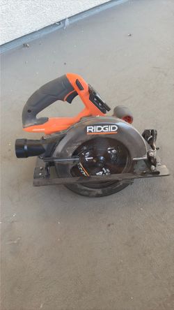 Rigid 18 v power saw