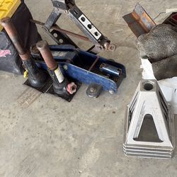 Random car parts tools