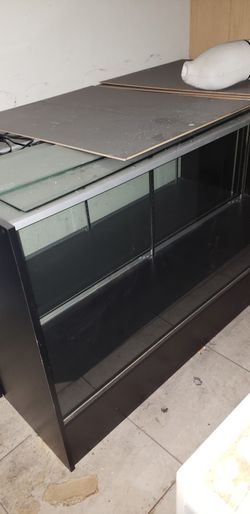 Display Table Lighted With Led Lights