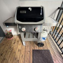 MOVING-Weber Grill Spirit II 2 Burner With Cover & Propane Tank