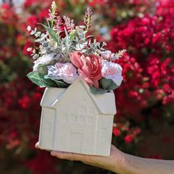🩷 Pink Floral Arrangement In White Vase