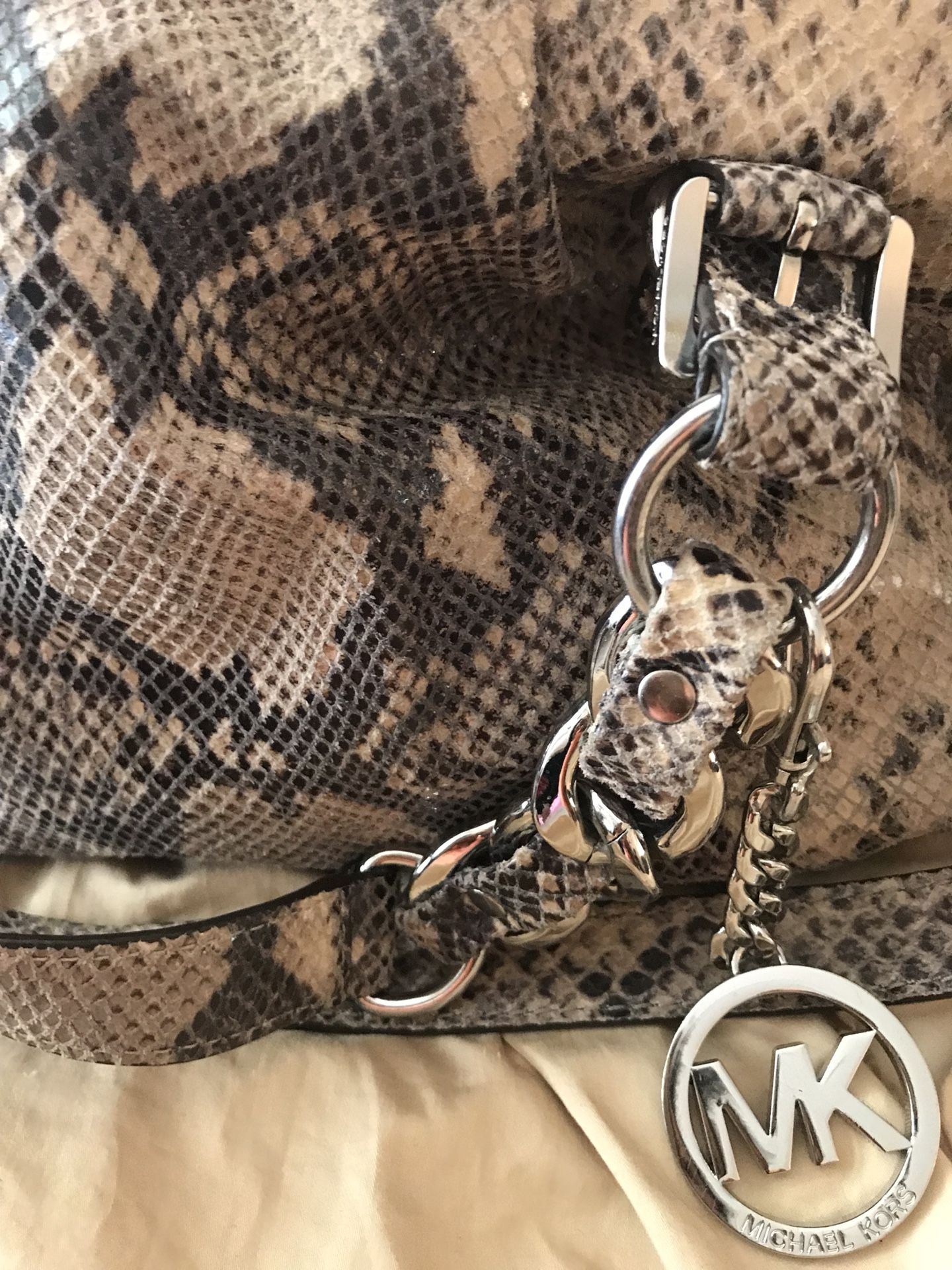 B1006 Michael Kors Purse Tan & Black Leather