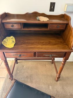 Desk/Chair