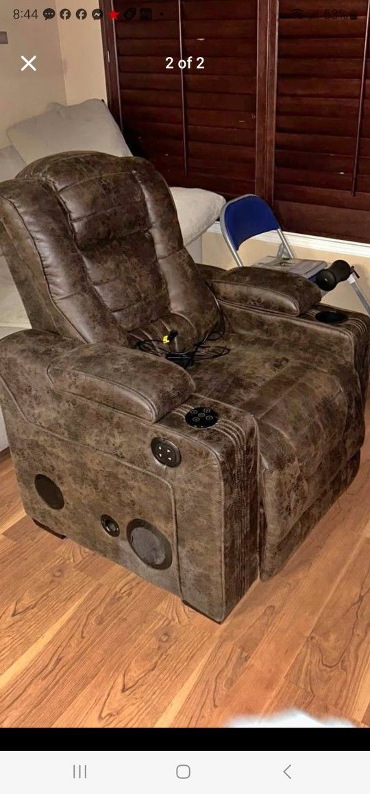 Super Nice Electric Recliner Electric Headrest Buikt In Bluetooth Wirh Speakers