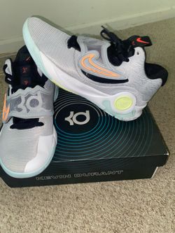 Nike KD Trey 5 Volt Crimson Size 9.5 - Worn Once, Like New w/ Box