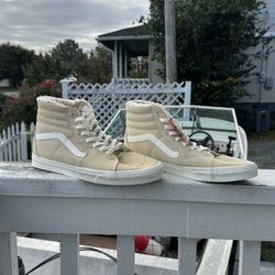 Sk8-Hi Vans