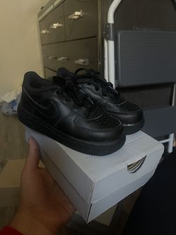Black Air Forces 8c 
