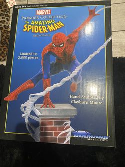Spiderman Statue Figure