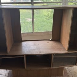 Free entertainment center must pick up