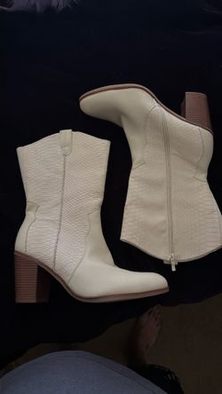 Men’s cowboy boots with heel