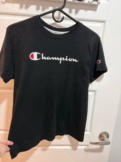 women’s champion shirt M