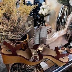 Brand New G Women’s Wedge. Size 9