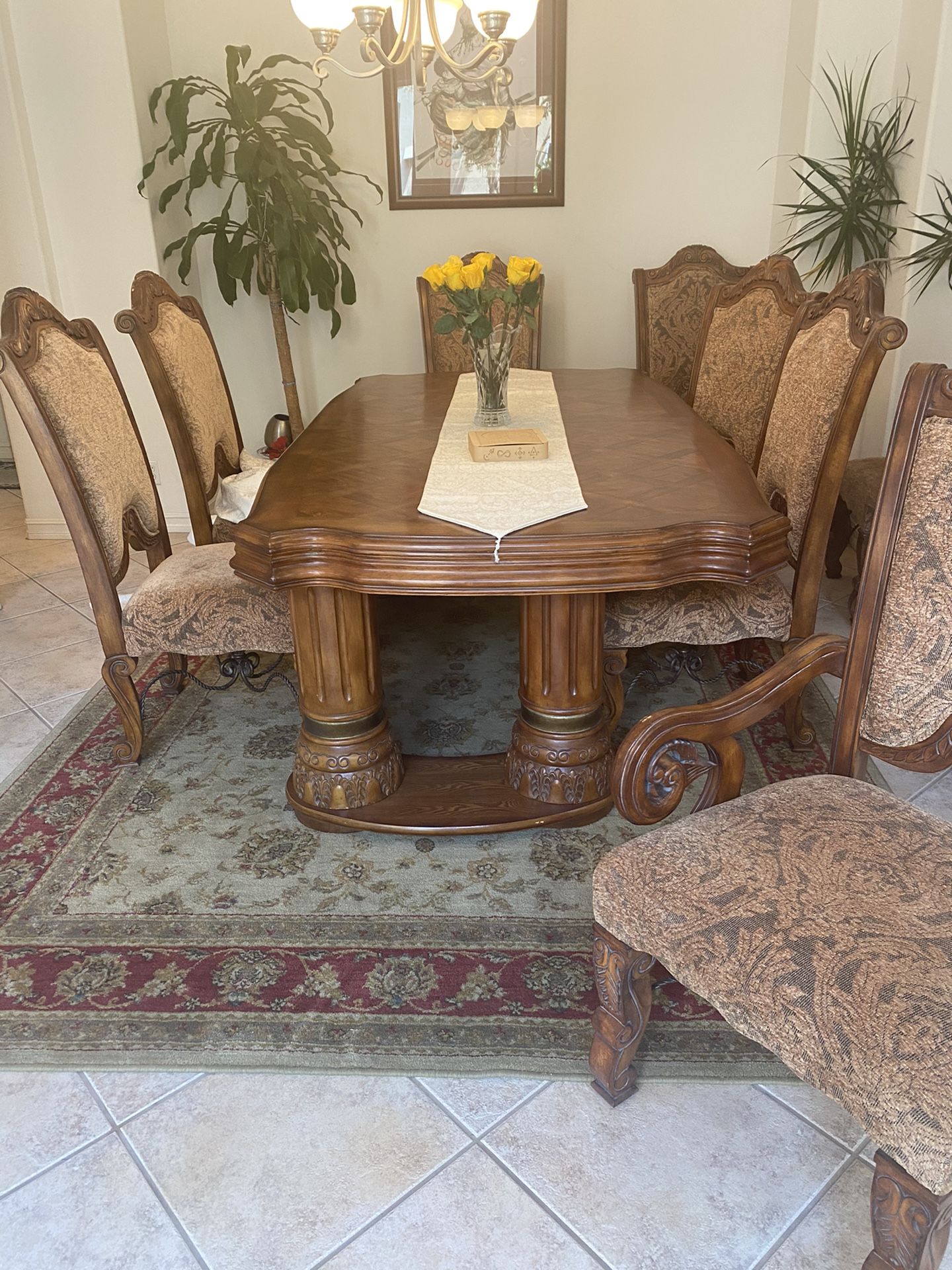 Beautiful High End Dining table Wit 10 Chairs, Can Sit up to