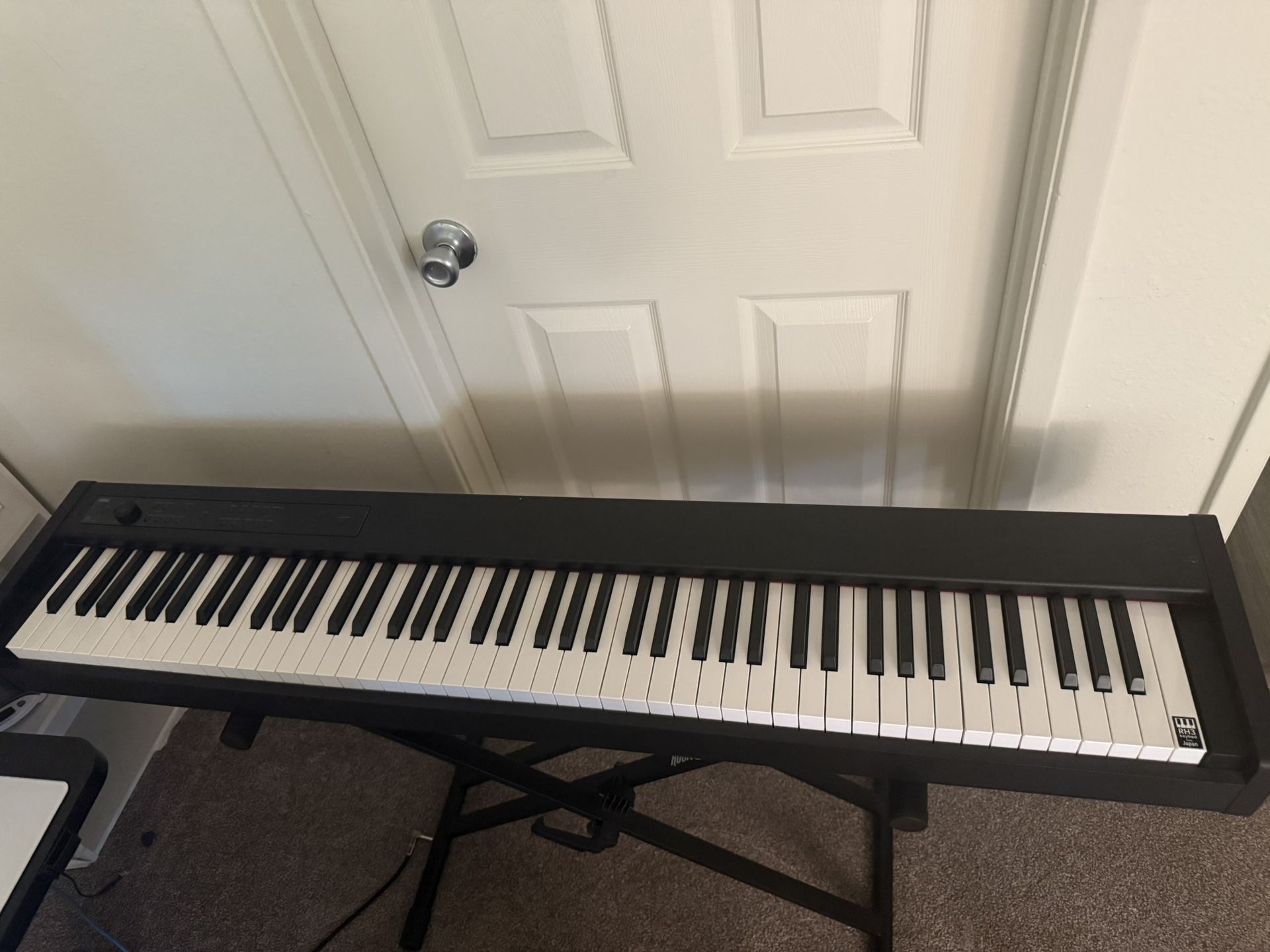 KORG D1 Piano keyboard 88keys