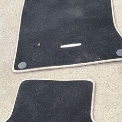 CLA 250 floor mats brand new