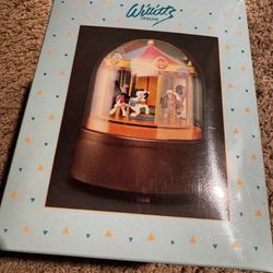 Willitts Vintage Musical Carousel Snowfall